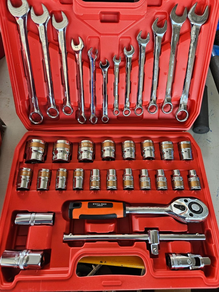 Socket & Wrench Set